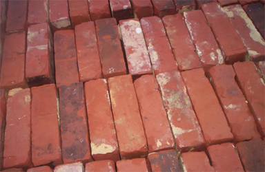 red wire cut reclaimed bricks